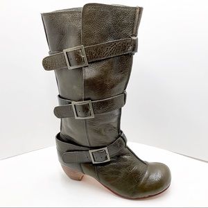 {Gee WaWa} Three Buckle Round-Toe Boots